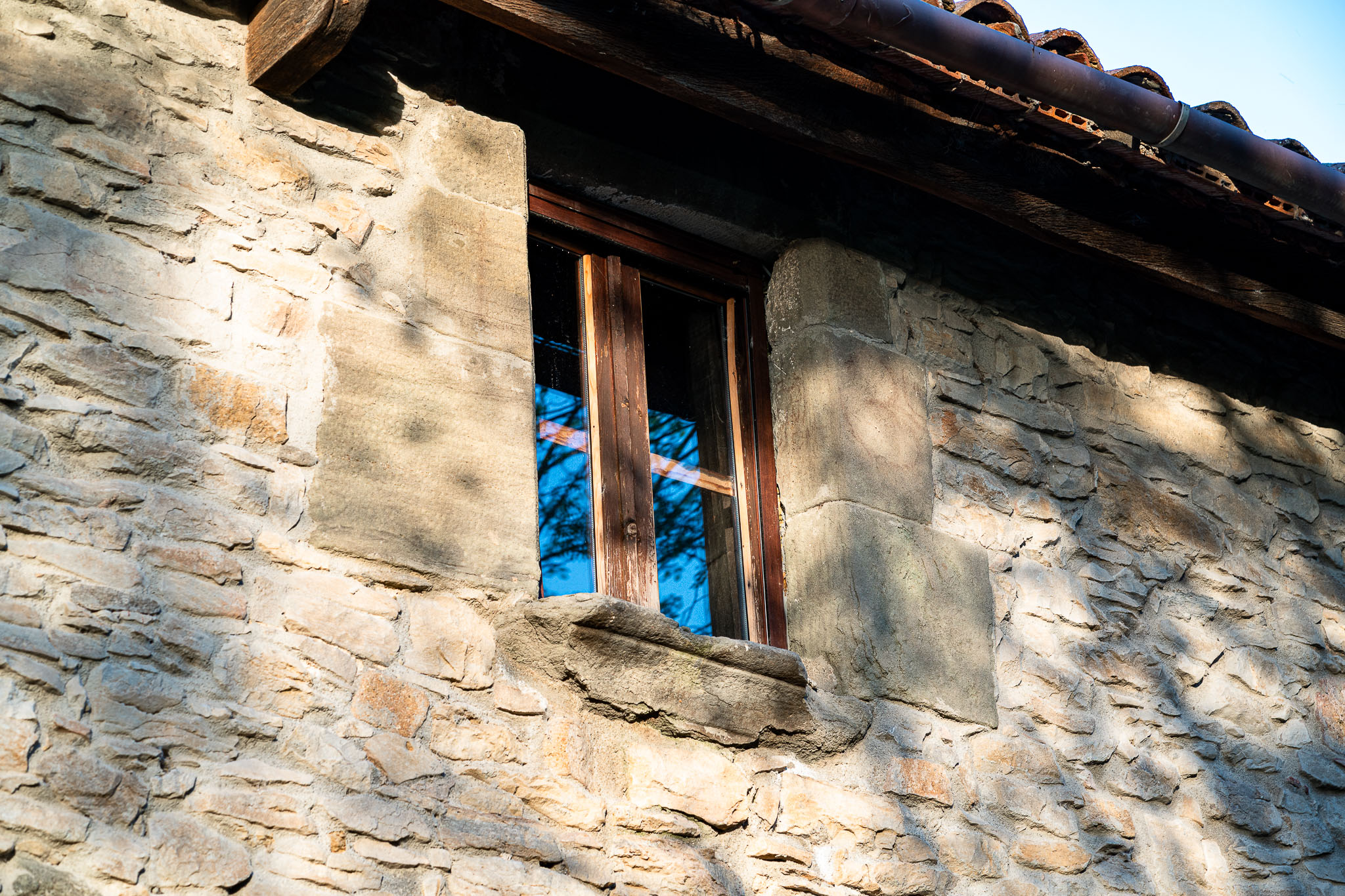 Finca singular en Tavertet, Osona, con licencia turística, entorno natural privilegiado y potencial para retiro, hospitality o gran residencia en Barcelona provincia.