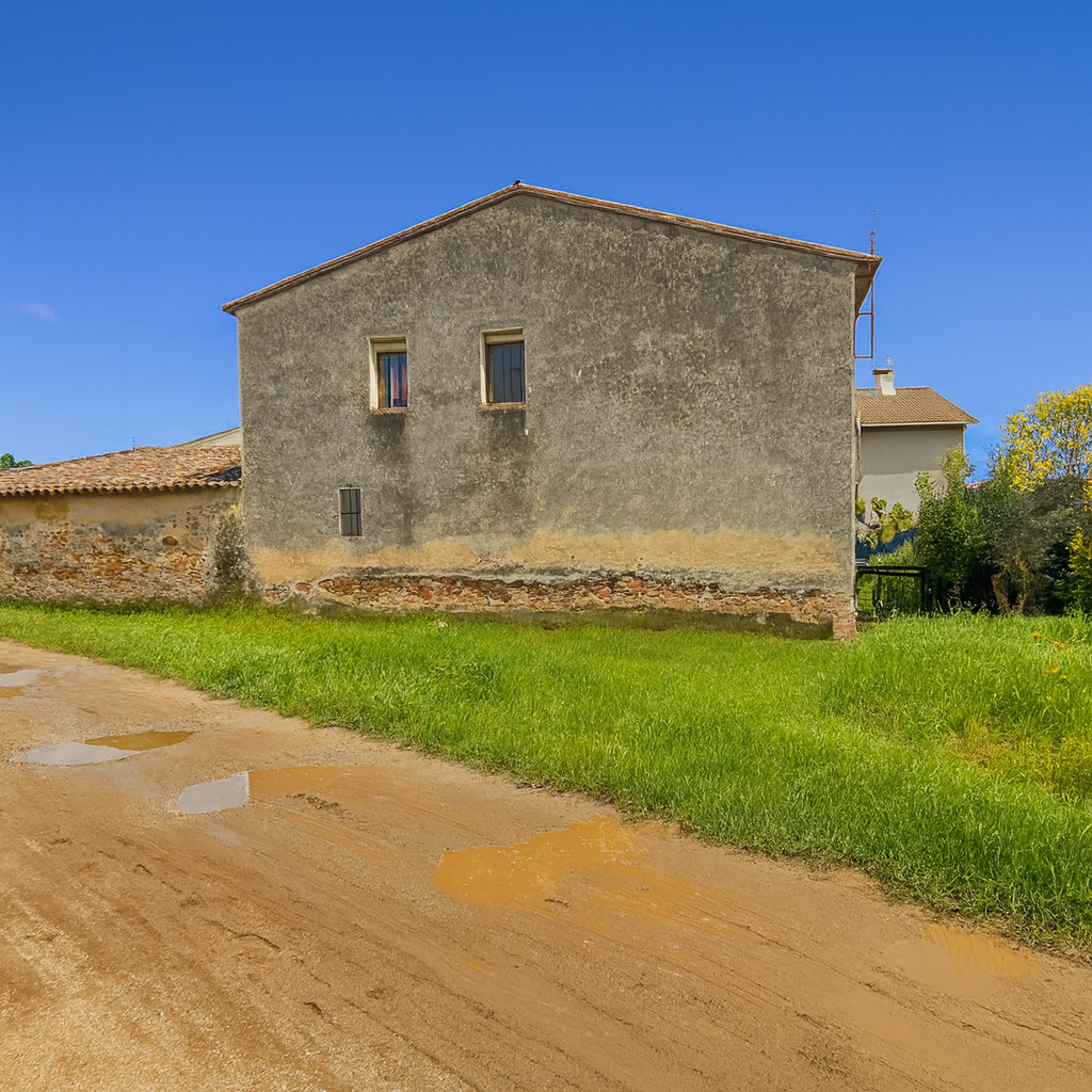 Finca con dos viviendas y terreno de 7.137 m² en Palau Solità i Plegamans, cerca de Barcelona