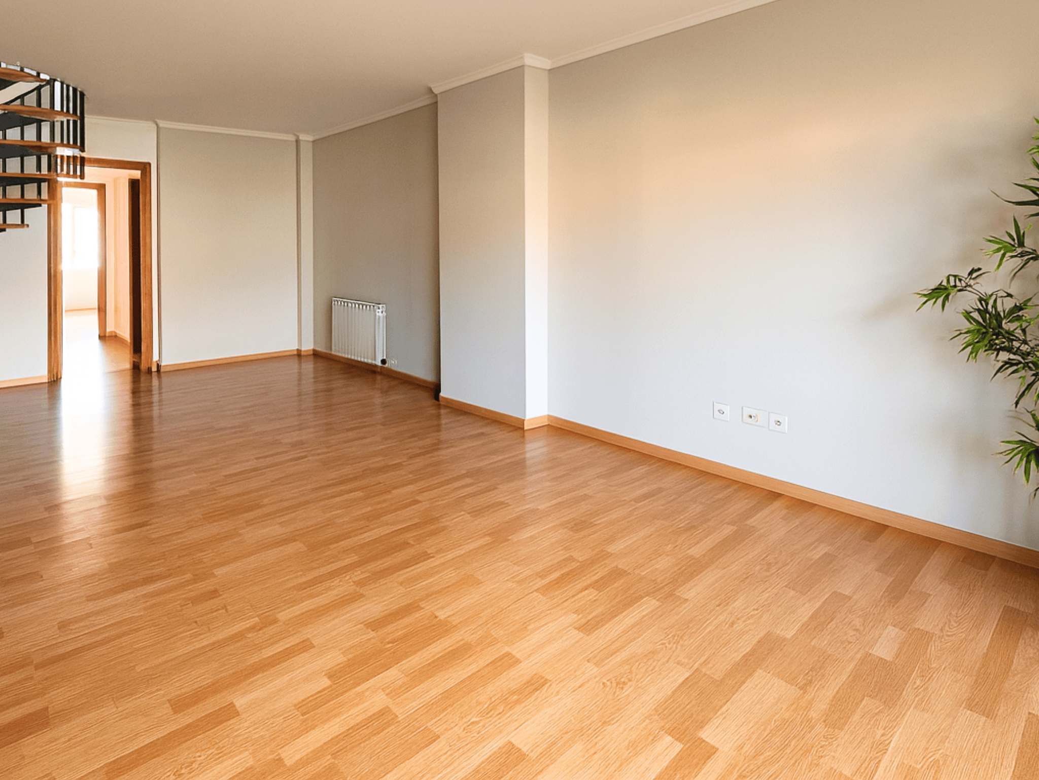 Dúplex con terraza privada y suite en La Girada, Vilafranca del Penedès. Vivienda de 92 m² con 2 habitaciones, balcón, hidromasaje, ascensor y luz natural