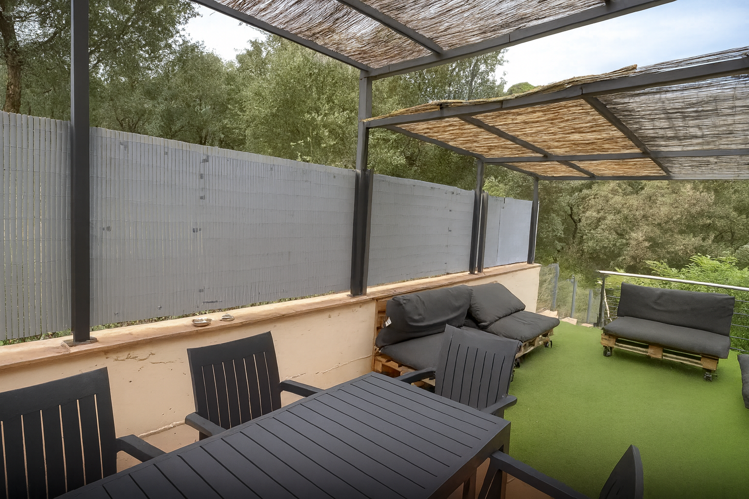 Vivienda con piscina y zona ajardinada en Cim d’Aro, Castell d’Aro — propiedad en venta presentada por Mudità Barcelona