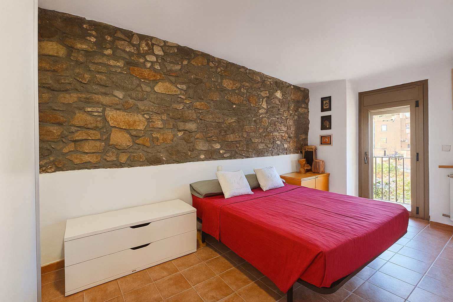 Casa noble del siglo XVIII restaurada en el casco antiguo de Moià | Inmobiliaria boutique Mudità Barcelona | Propiedad con alma y terrazas soleadas