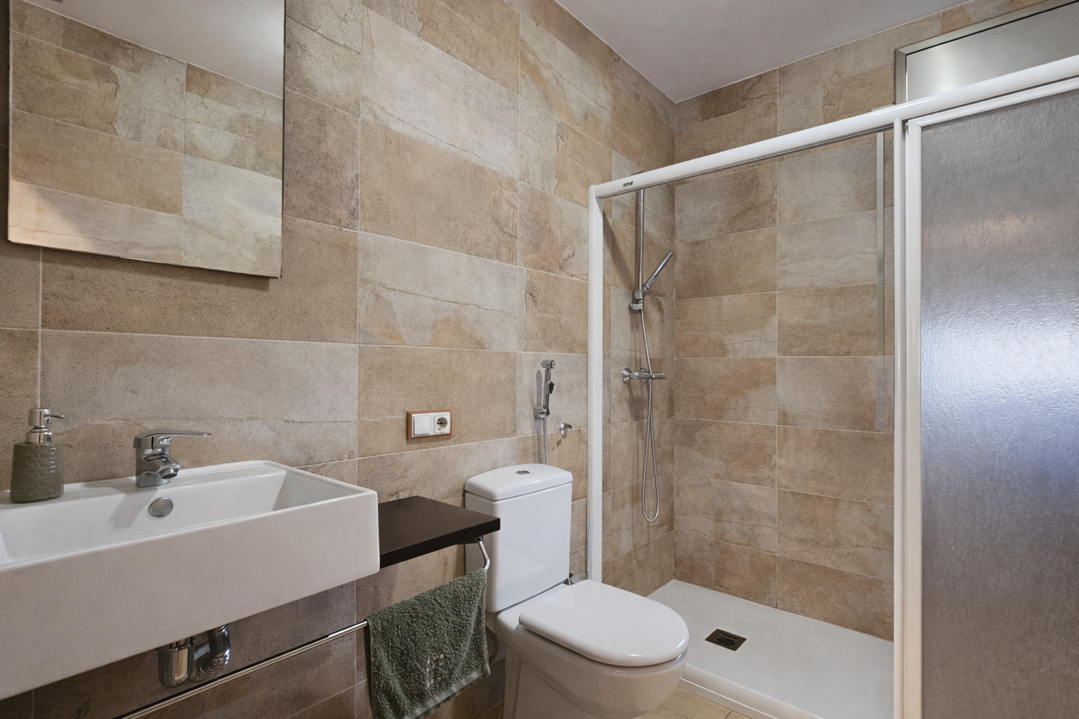Casa en venta en Caputxins Vic con jardín y barbacoa