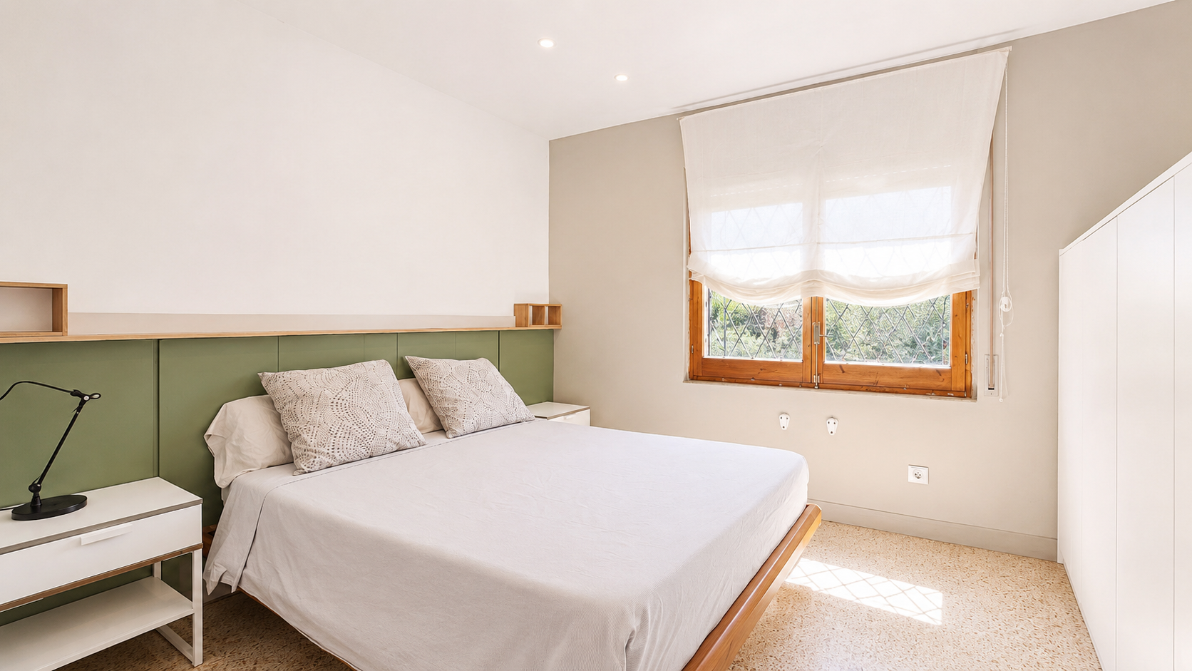 Casa mediterránea en venta en Can Carreras, Pineda de Mar, con vistas al mar, terraza, orientación sur y tres parcelas | Muditā Barcelona inmobiliaria boutique
