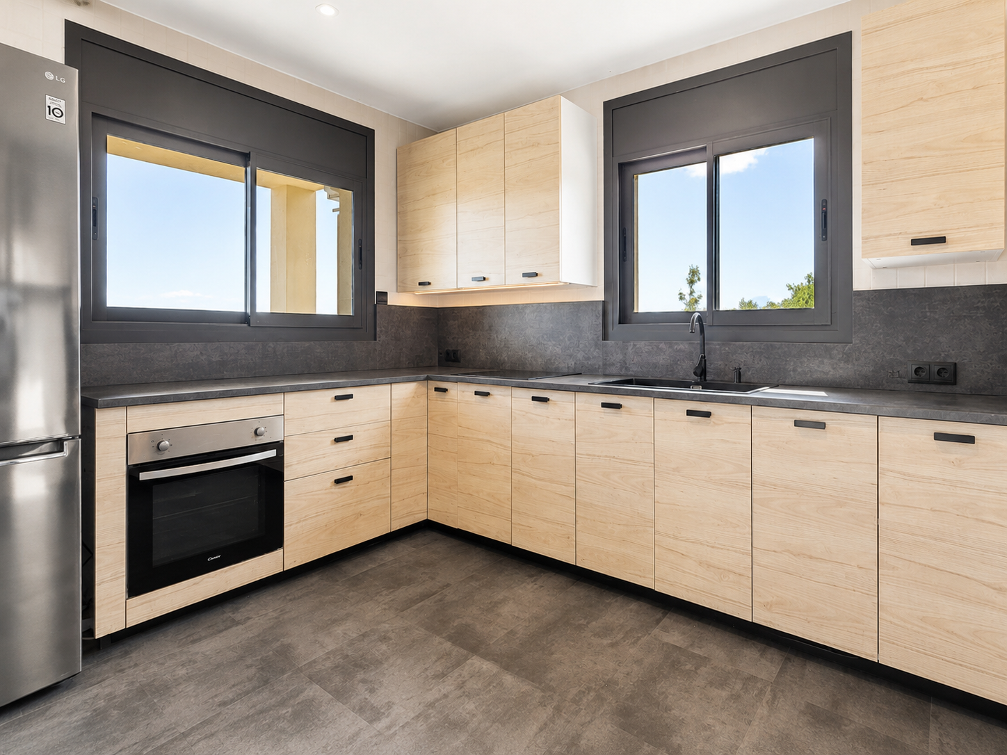 Casa reformada en venta en Can Pla, Gualba, con orientación sur, jardín en diferentes niveles, chimenea, garaje y entorno verde junto al Montseny | Muditā Barcelona