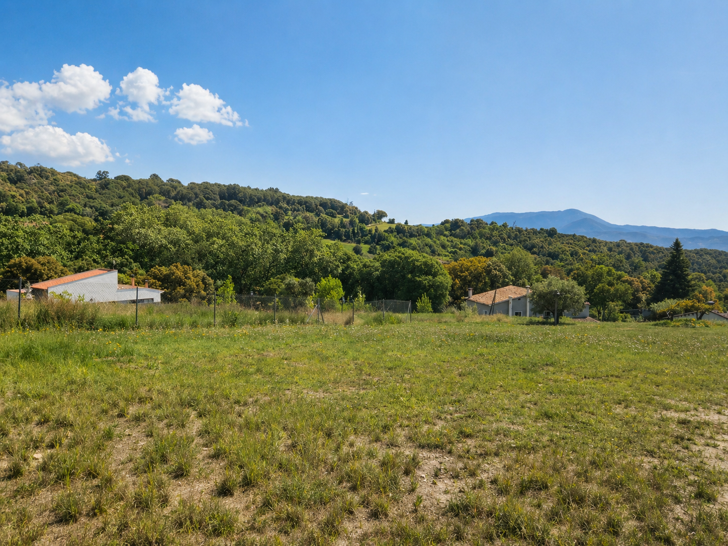 Terreno urbano en Campins con parcela plana y vistas al entorno natural del Montseny