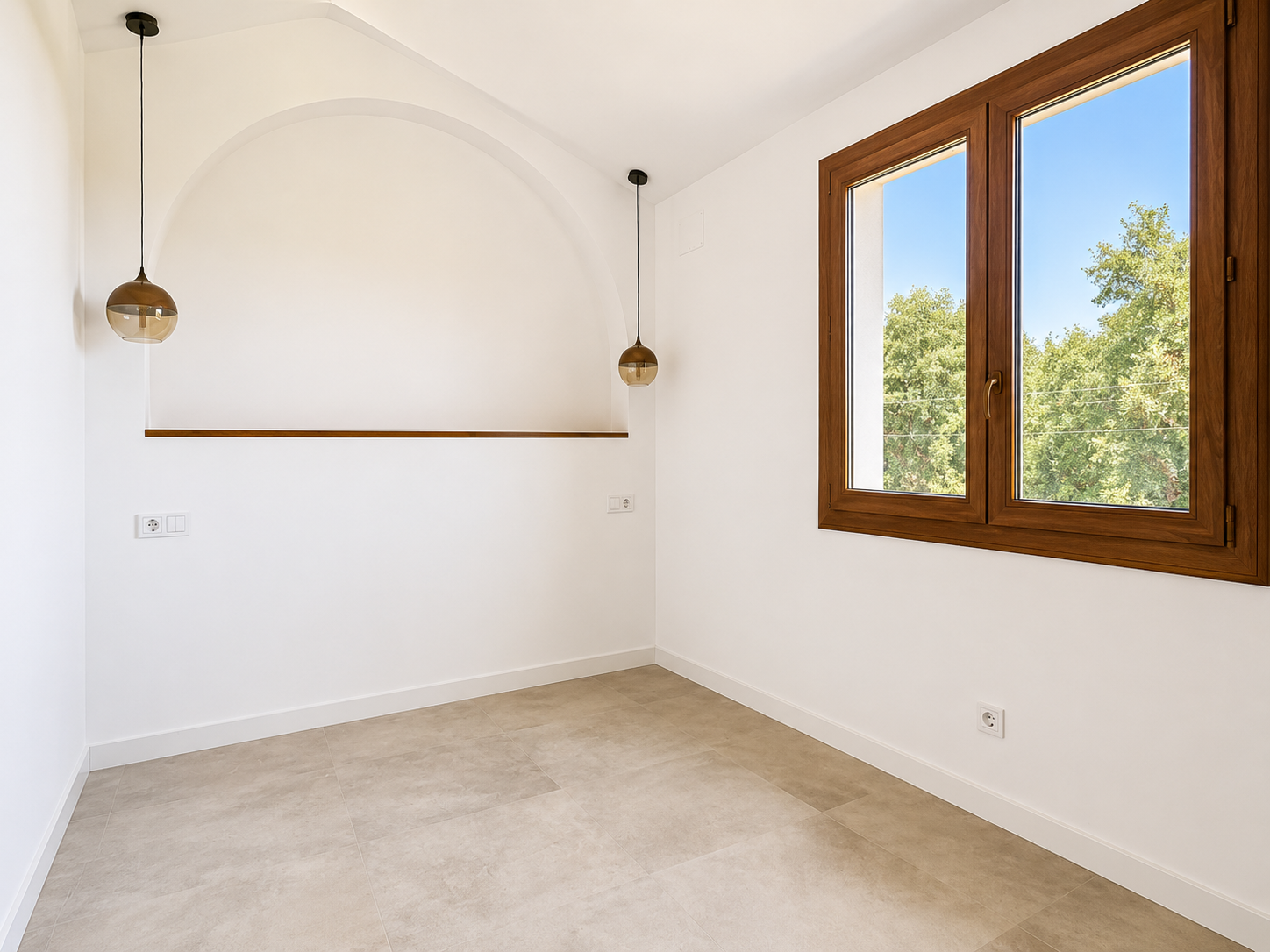 Casa unifamiliar reformada con piscina, jardín y vistas despejadas a la montaña y al Mediterráneo en la urbanización Can Domènech, Tordera.