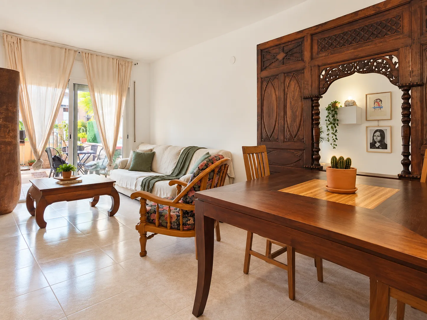 Salón comedor con salida directa al jardín