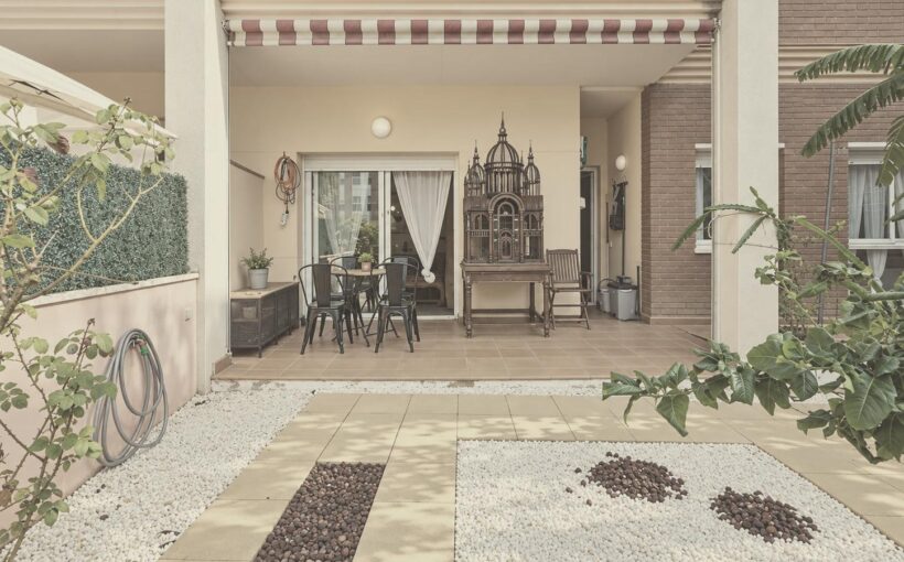 Jardín y terraza de la planta baja en Sant Pere, Tordera